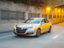 Honda Accord Phev 2013 16